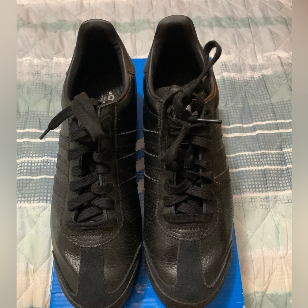Mens adidas Samoa sneakers
